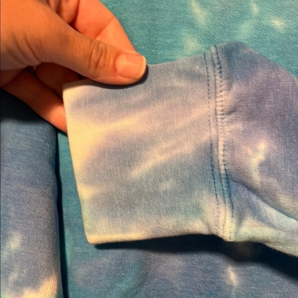 Chic Tie-Dye Blue Women's Sweater